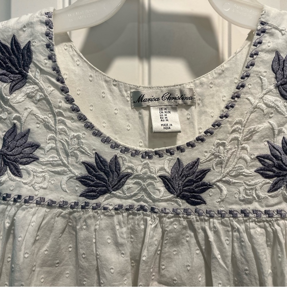 Sleeveless short summer dress